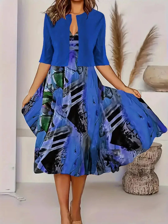 Comfortable women's maxi dress in an elegant long style, versatile for spring and fall fashion.