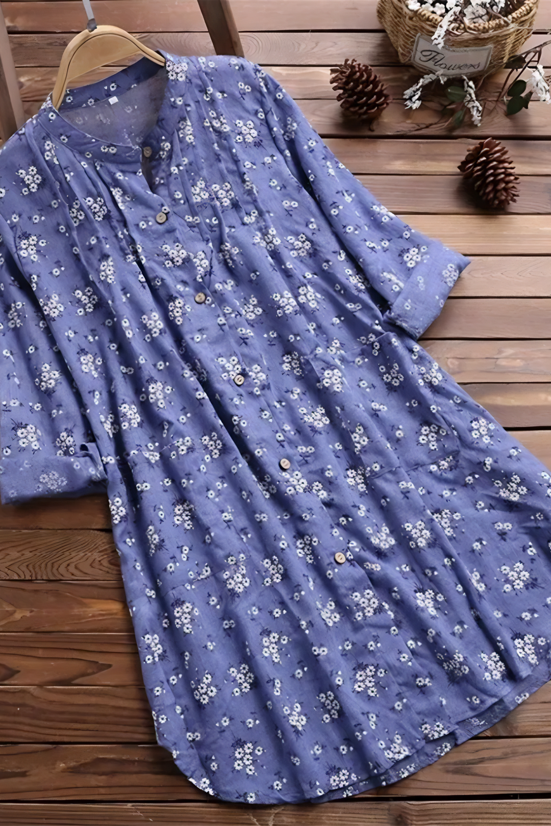 Relaxed fit women's printed blouse, an effortless everyday style. Long sleeve fashion top for comfort.
