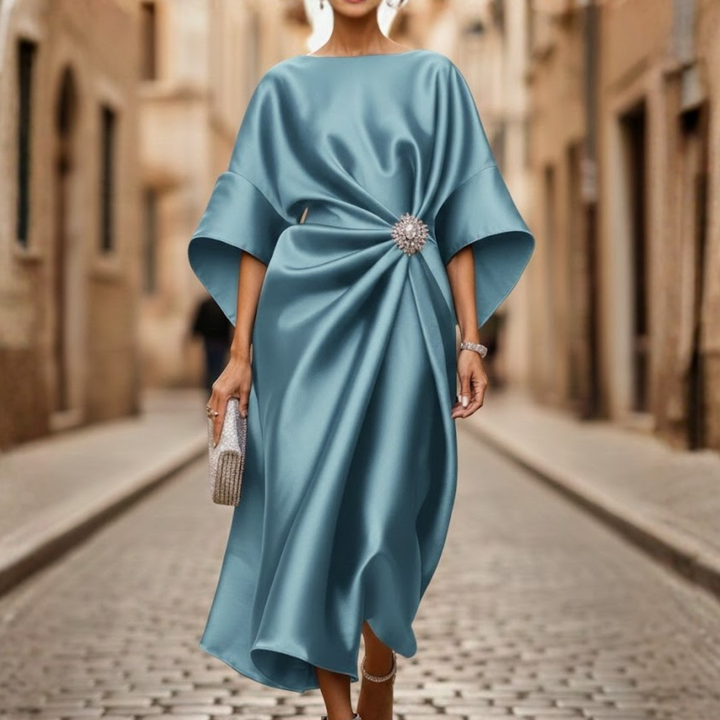 Elegant women's V-neck midi dress, ideal for occasions, with a flattering flared skirt & functional pockets.