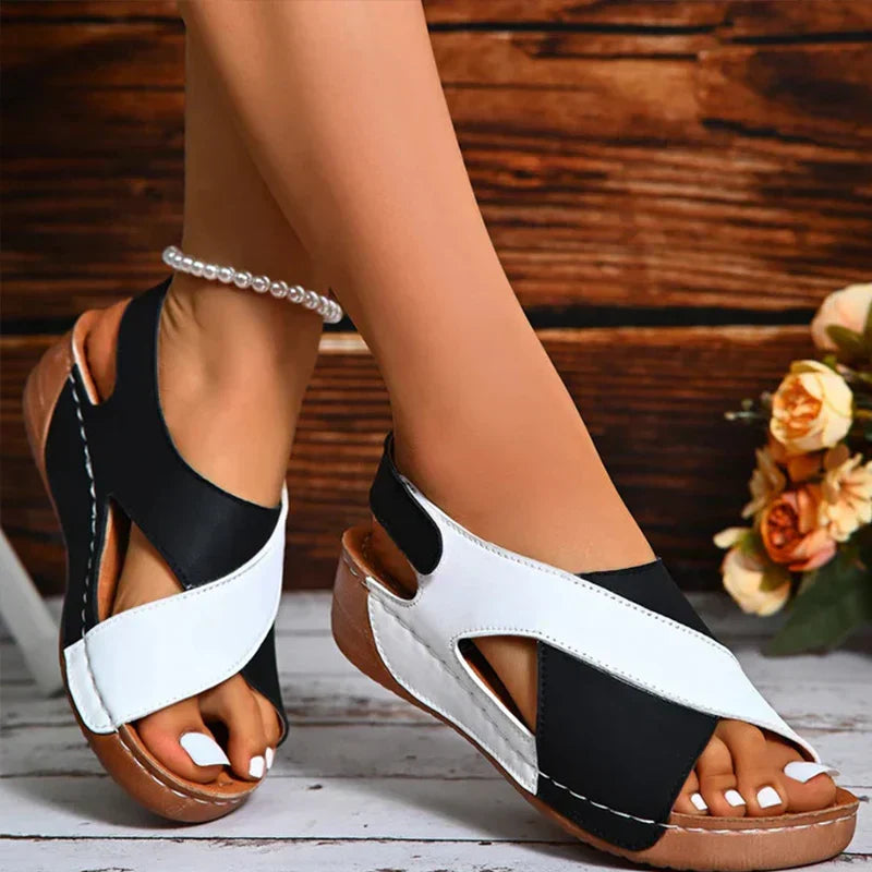 Women's ergonomic orthopedic sandals, designed for ultimate comfort and daily walking support in summer.