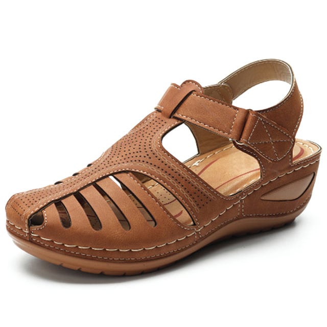 Supportive women's walking sandals with adjustable straps & arch support, ideal for summer comfort & foot pain relief.