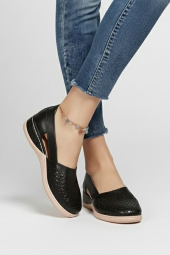 Comfortable women's walking shoes with padded insole and stable support for all-day wear.