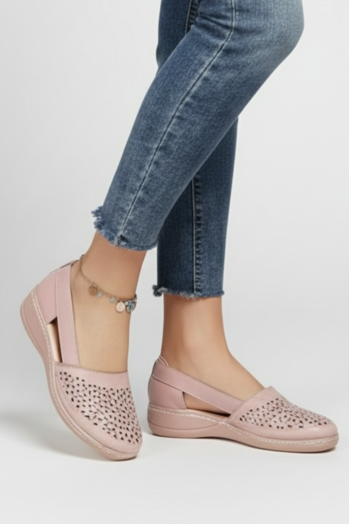 Stylish women's casual footwear, blending fashion with breathable comfort for daily versatility.