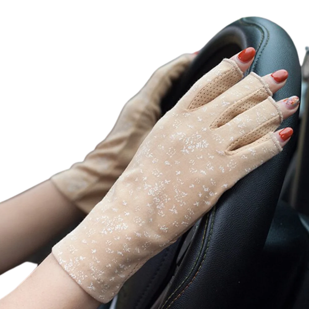 Gardening & driving fingerless gloves for women, providing essential UV protection & sun safeguard.