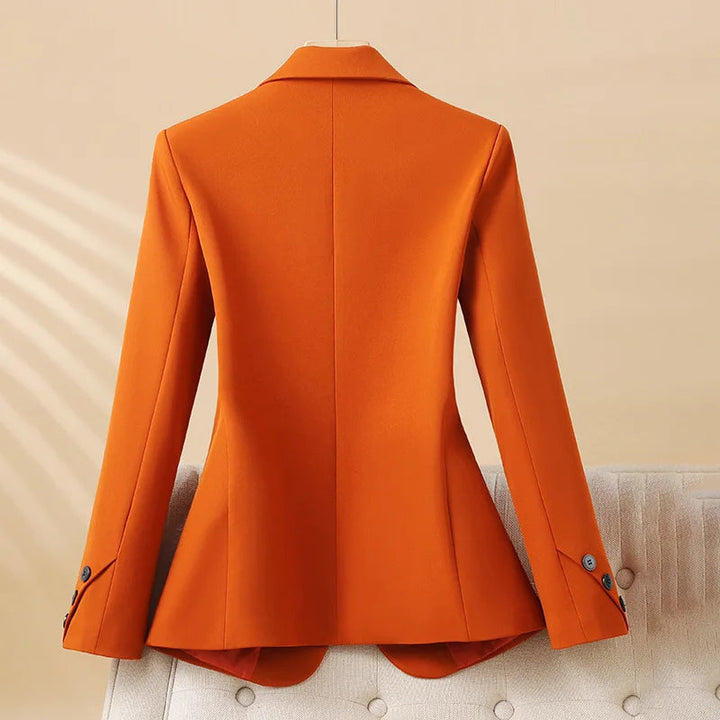 Elegant women's long sleeve blazer, sophisticated tailored jacket with a notch lapel, ideal for office or formal attire.