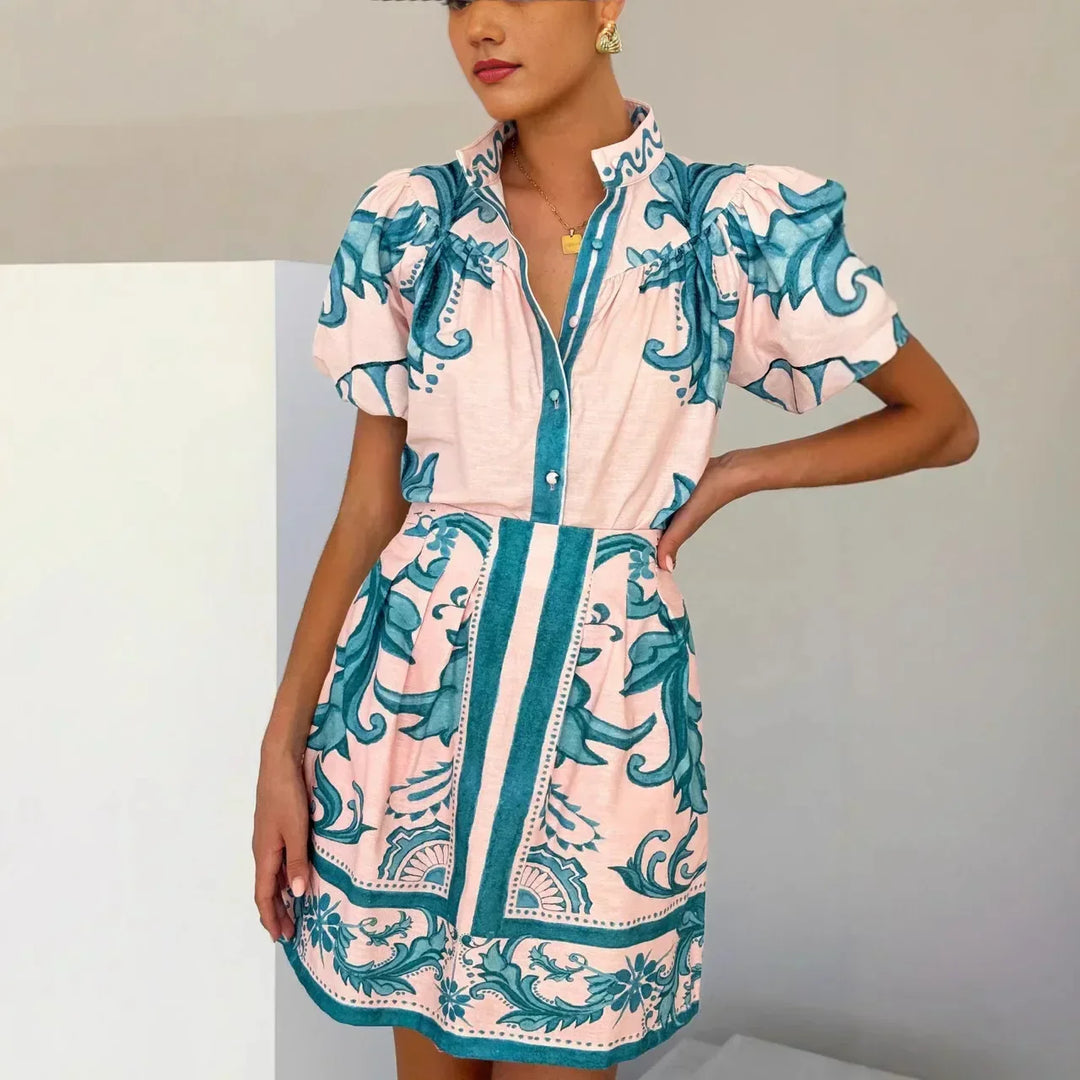 Floral puff sleeve party dress for women. A vibrant mini dress for summer fashion.