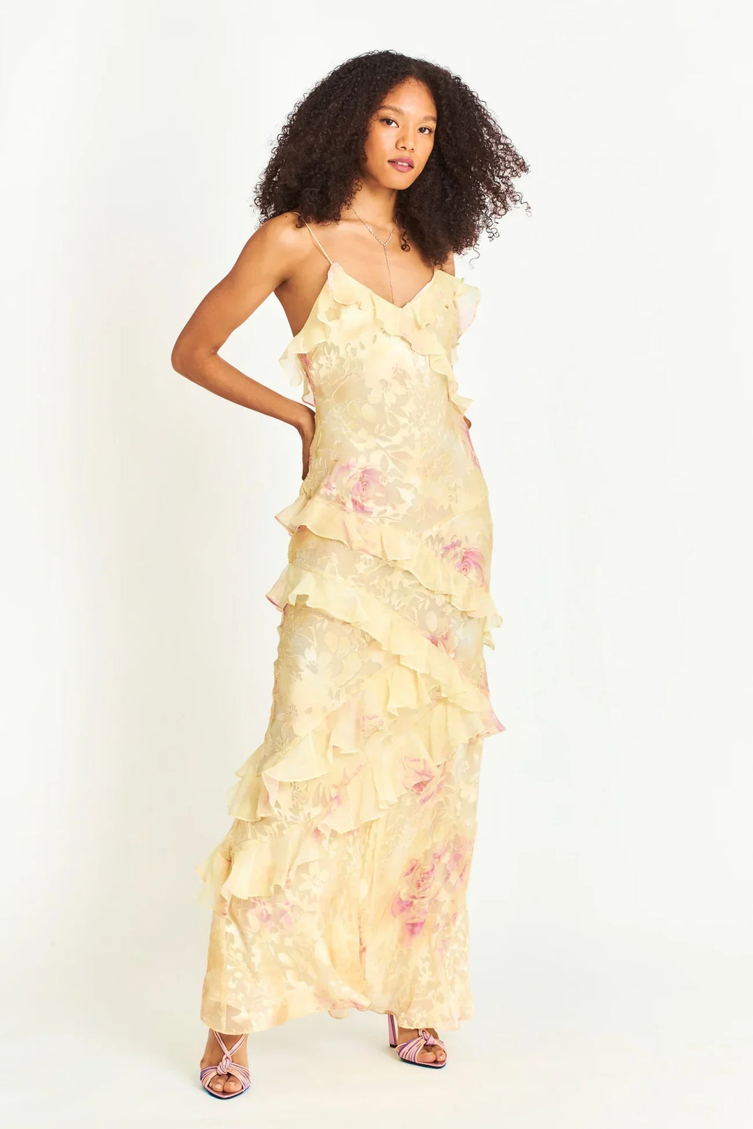 Elegant Women's Flowy Ruffle Maxi Dress. Stunning open-back design, ideal for special occasions & evening wear.