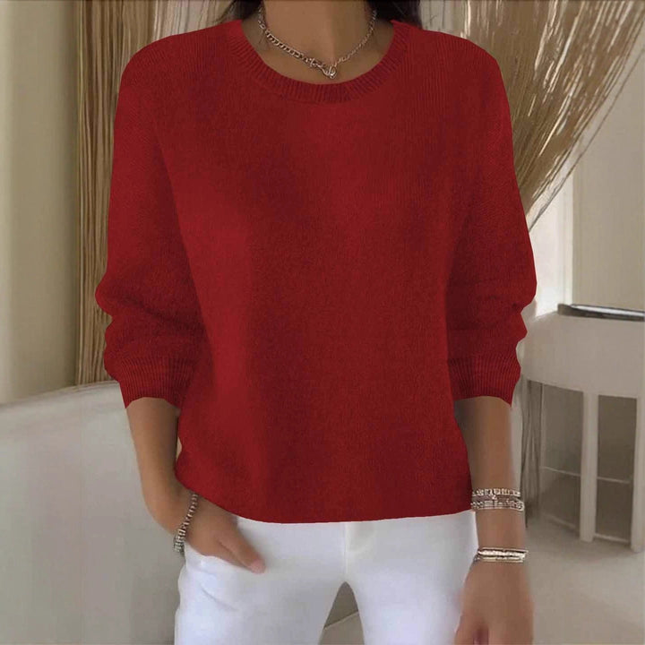 Women's flowy fit sweater for effortless casual style. Chic & versatile autumn top.