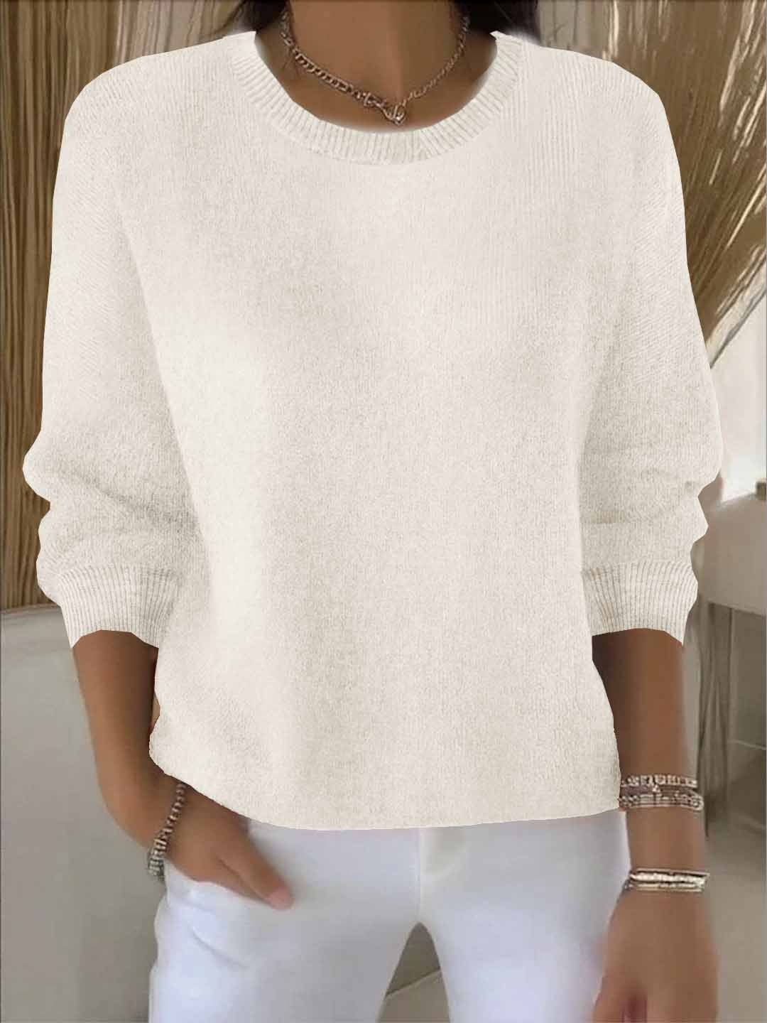 Warm autumn/winter women's sweater with a relaxed, flowy fit for ultimate casual comfort.