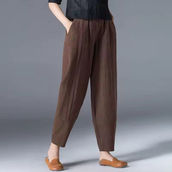 Women's versatile ankle-length flowy trousers. Lightweight & breathable summer pants, great for comfortable fashion.