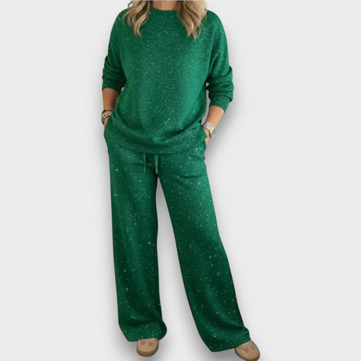 Women's Hadley relaxed fit lounge set in soft fabric. Comfortable two-piece leisurewear for stylish home wear.
