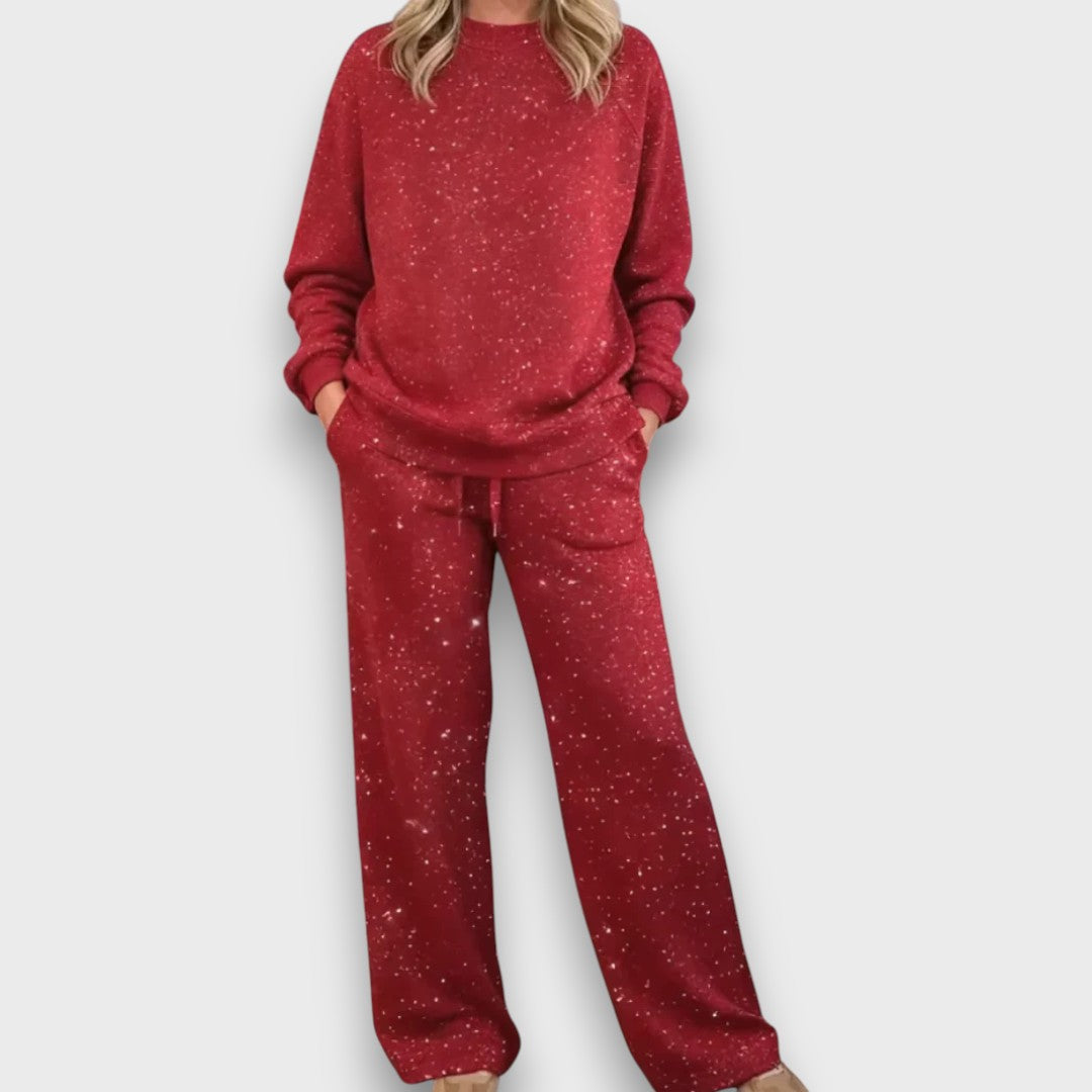 Soft women's Hadley lounge set for ultimate comfort. Relaxed fit two-piece leisurewear, perfect for casual home wear.
