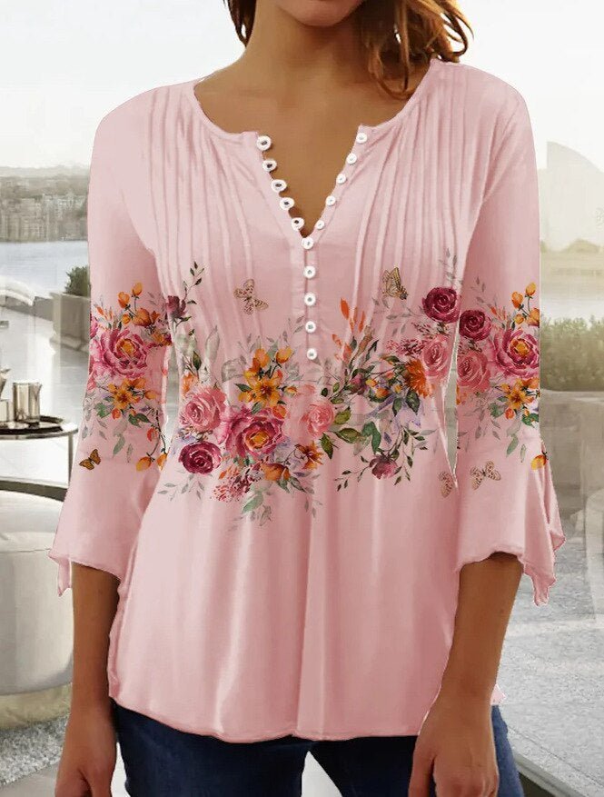 Relaxed fit women's Henley blouse with sophisticated lace sleeves, ideal for daily wear or summer outfits.