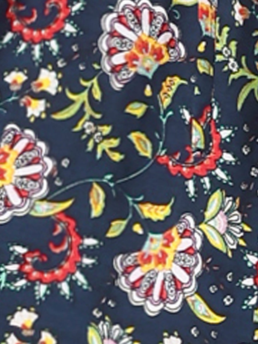 Women's flowing printed maxi skirt, high-waist, designed with a functional side slit.