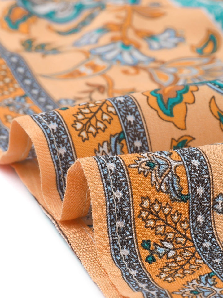 Summer-ready flowing maxi skirt for women, high-waist, vibrant print, side slit.