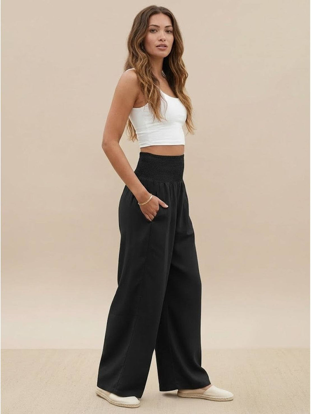High waist wide leg flowy trousers for women, a relaxed & chic summer essential for fashionistas.