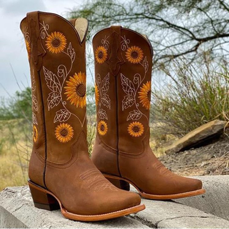 Stylish women's bohemian comfort boots, Isabella style. Versatile boho chic footwear for fall and casual wear.