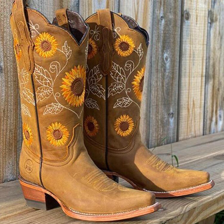 Isabella style women's comfort boots. Bohemian design and boho chic appeal, great for everyday casual fashion.