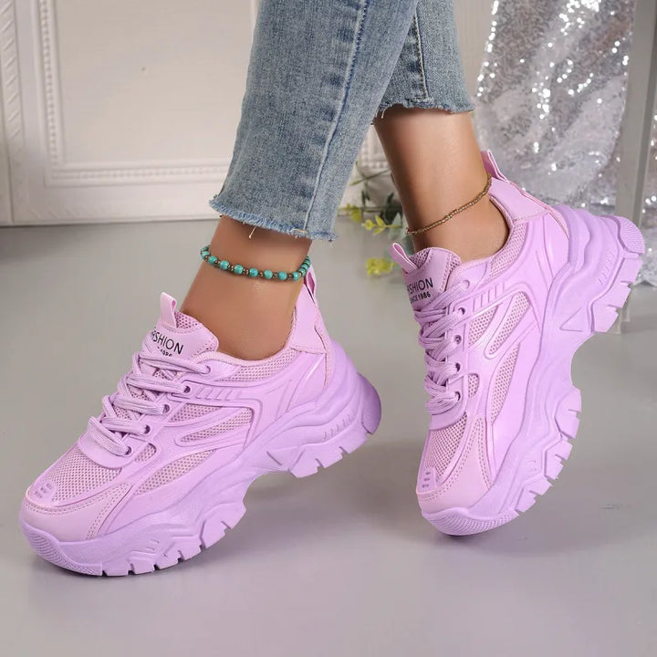 Modern style women's athletic shoes. Lightweight & breathable sneakers for fashion-forward comfort.