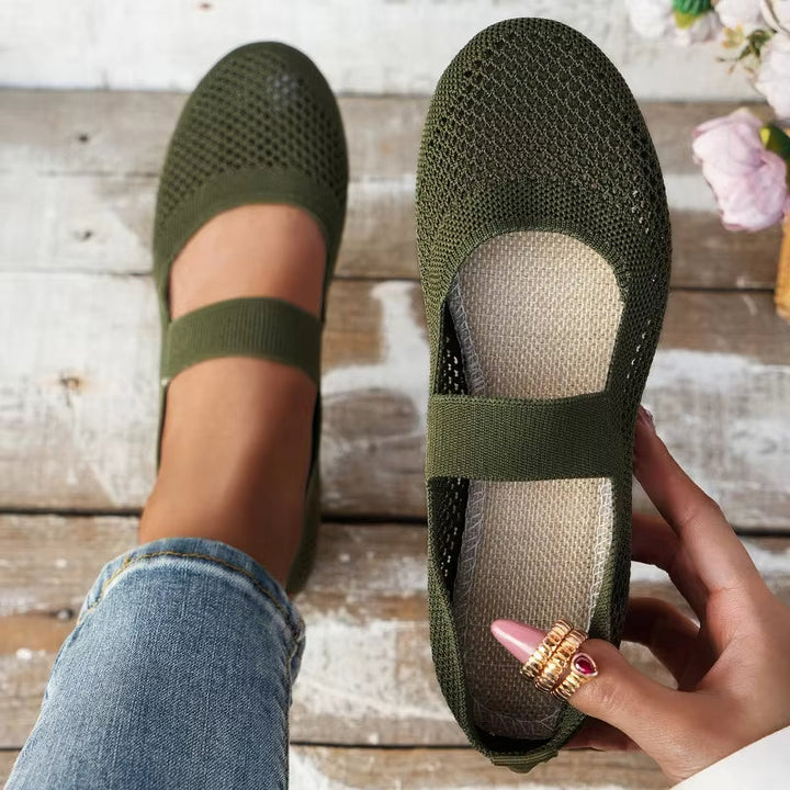 Women's lightweight barefoot walking shoes for natural movement & comfort.