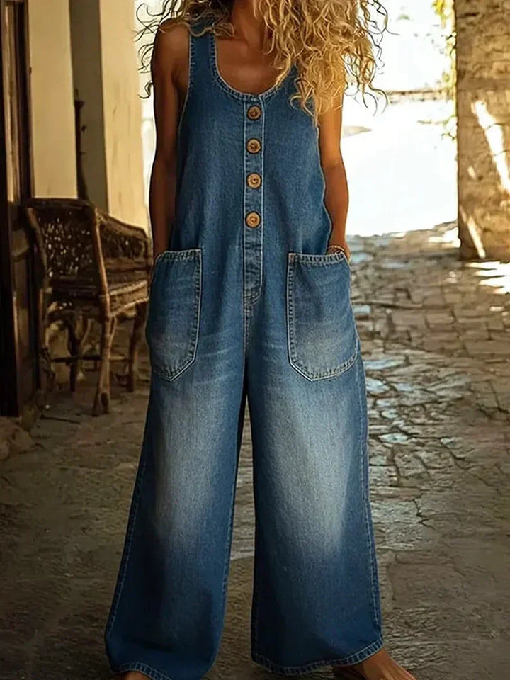 Stylish women's sleeveless overalls jumpsuit with a loose fit, perfect for vintage-inspired spring casual wear.