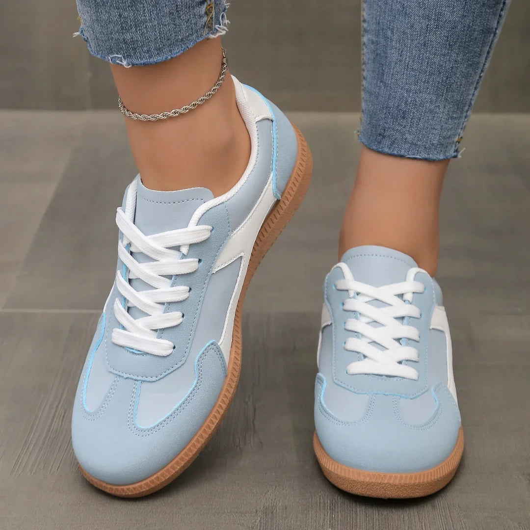 Ladies' versatile low-top sneakers, perfect for everyday wear, with a durable gum sole.