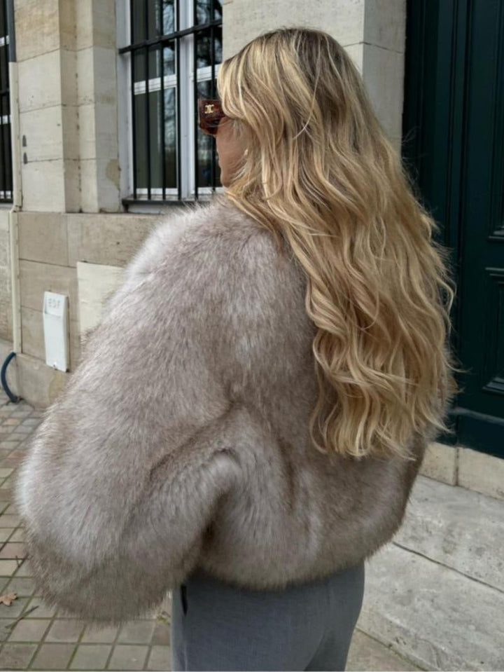 Plush faux fur voluminous jacket for women, stylish luxury winter coat outerwear