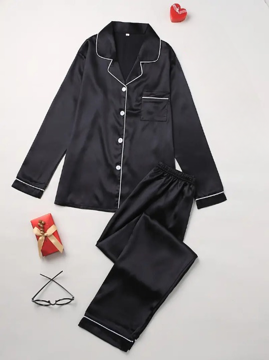Softest women's silk nightwear. Elegant two-piece set for comfortable sleep & luxurious lounging.