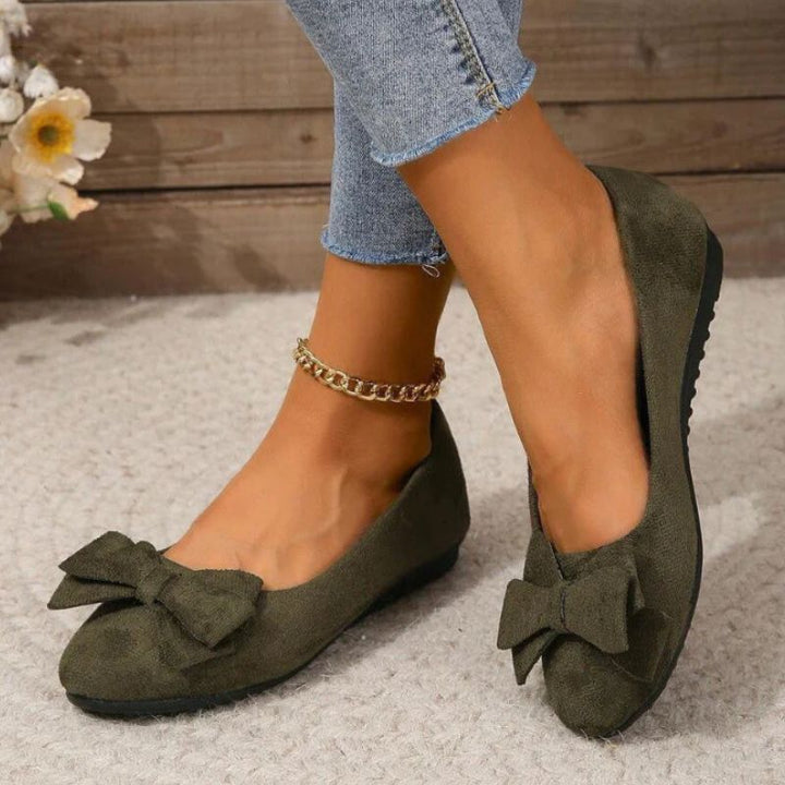 All-day comfort women's orthopaedic wide fit ballet flats with superior foot support.