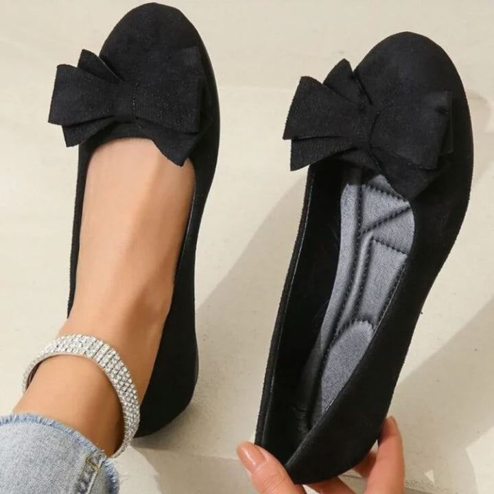 Women's casual wide fit ballet flats, orthopaedic support for everyday chic.