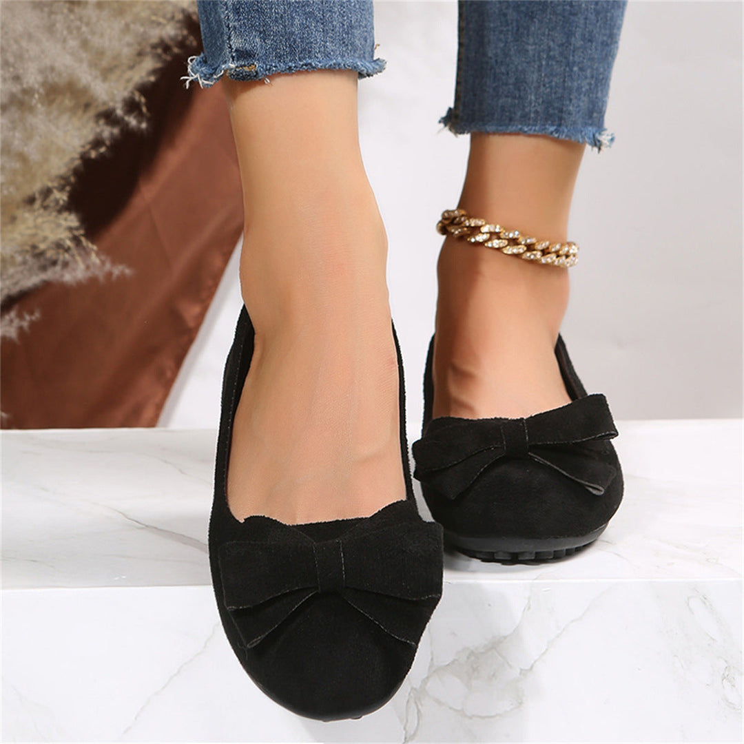 Premium women's wide fit ballet flats, orthopaedic comfort for all activities.