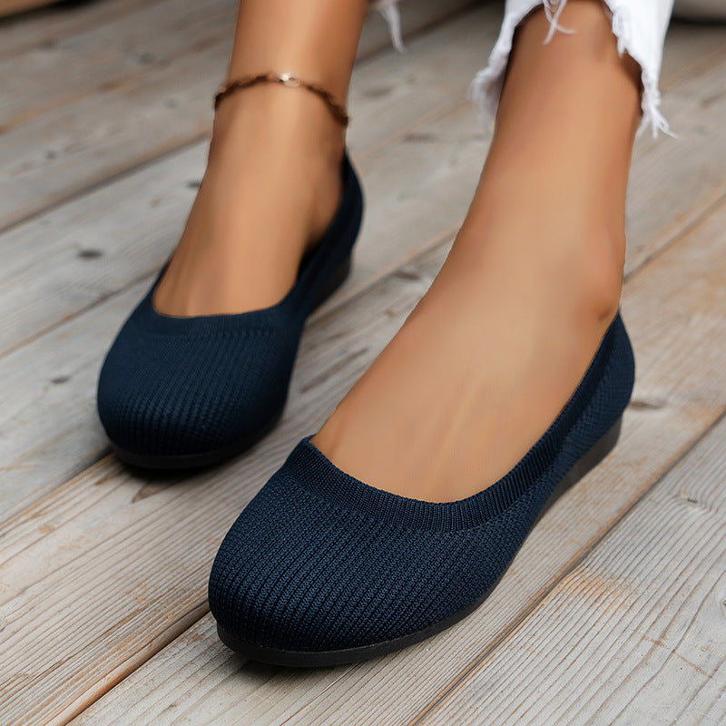 Women's orthopedic ballerinas, stylish and comfortable slip-on flats for versatile daily wear.