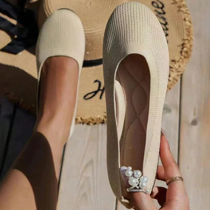 Comfortable women's orthopedic flats, perfect everyday ballerinas with stylish design.