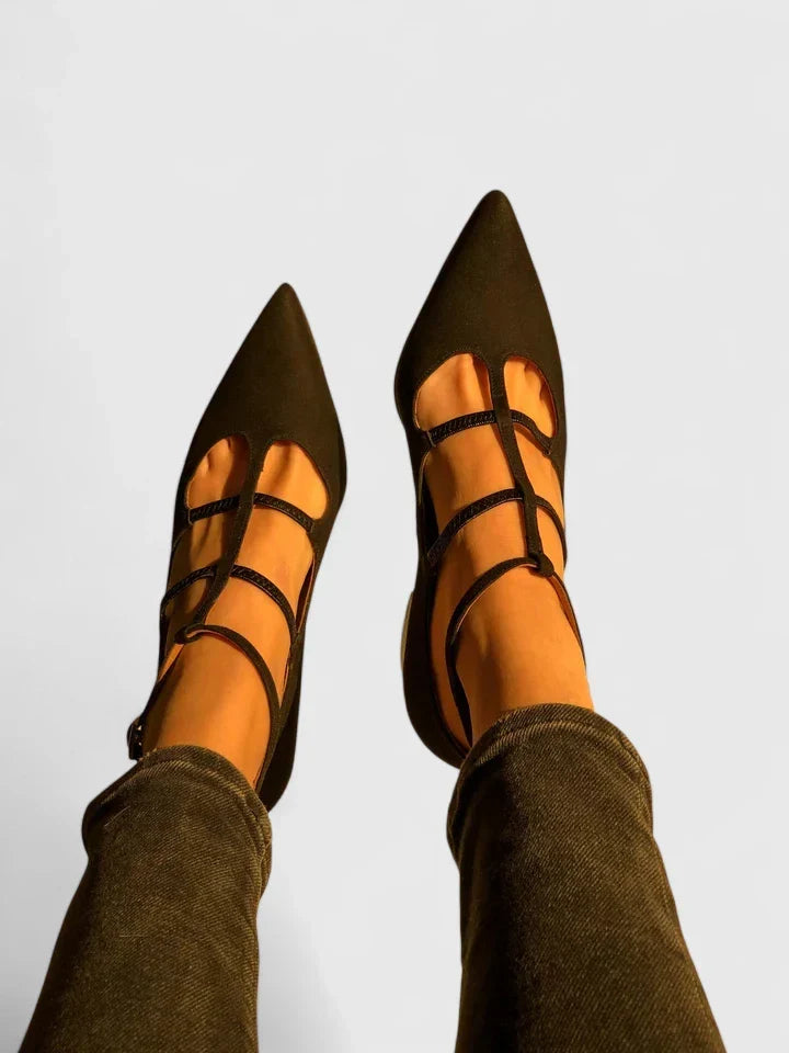 Comfortable women's orthopedic work heels, providing all-day foot support in a professional and stylish design.