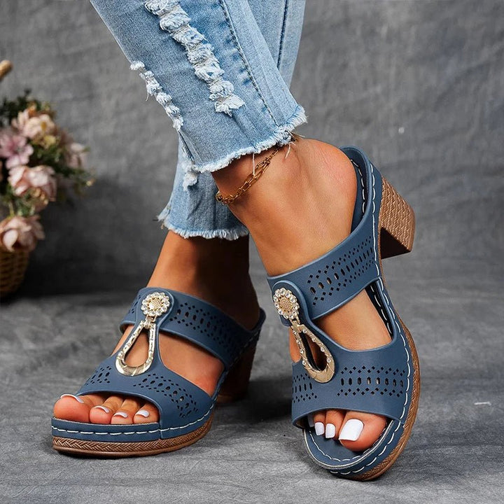 Stylish women's orthopedic heeled sandals with excellent arch support, ensuring comfort for everyday summer wear.