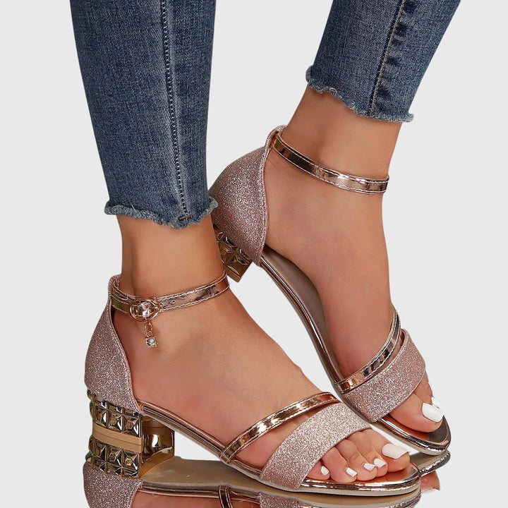Comfortable women's orthopedic heeled sandals with adjustable straps, ideal for casual summer style.