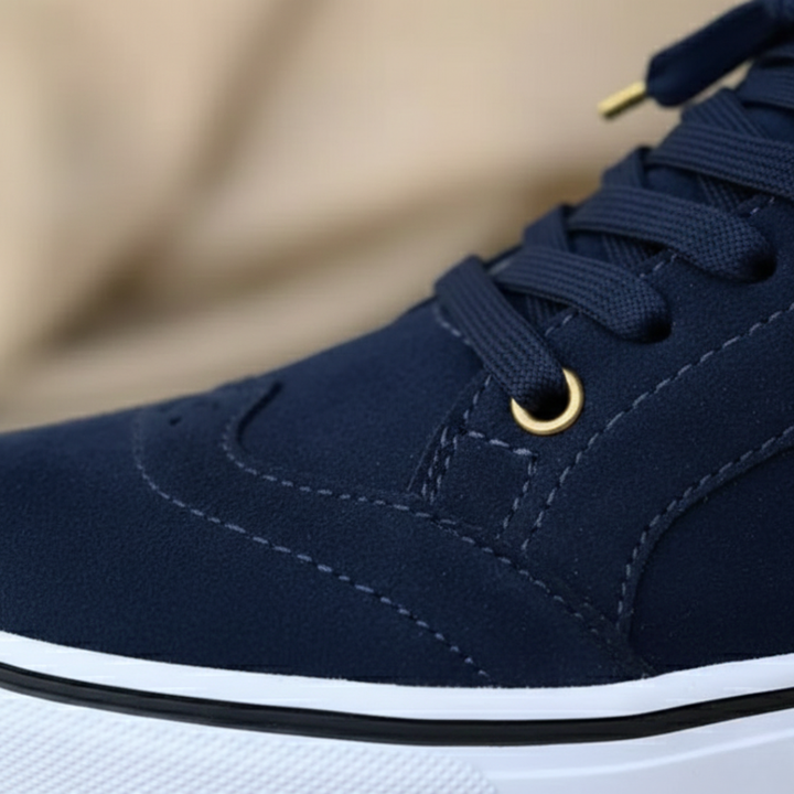 Comfortable women's platform low-top sneakers with orthopedic support for everyday walking.