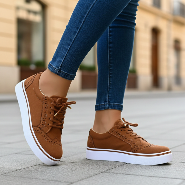 Supportive women's low-top orthopedic sneakers, ideal for walking and all-day comfort.