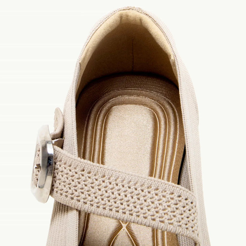 Women's breathable Mary Jane flats, orthopedic support, comfortable square toe, perfect for daily style.
