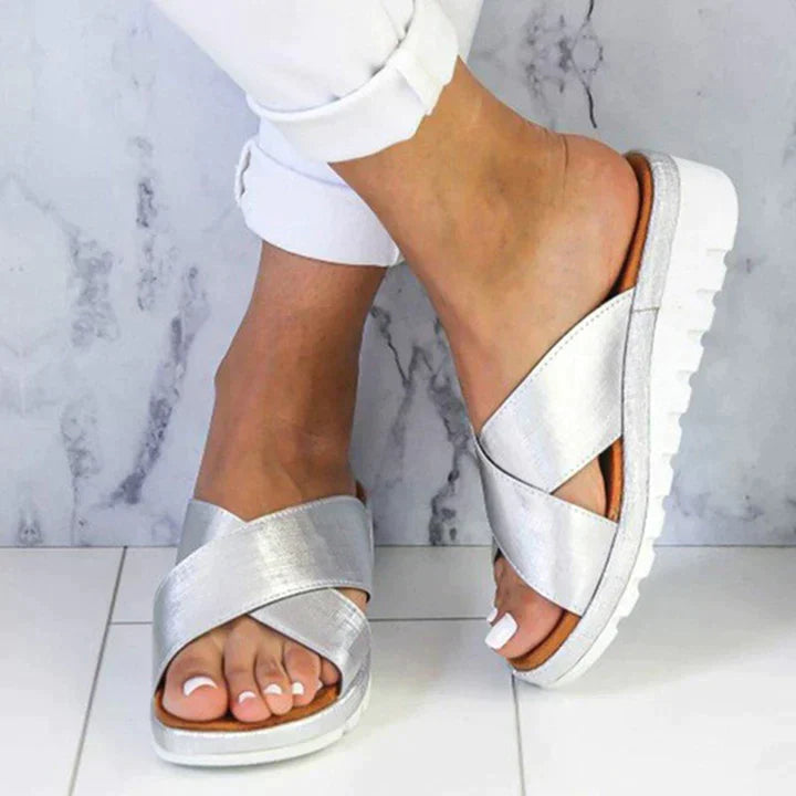 Women's orthopedic sandals: adjustable straps, arch support. Ideal for comfortable summer walking & everyday wear.