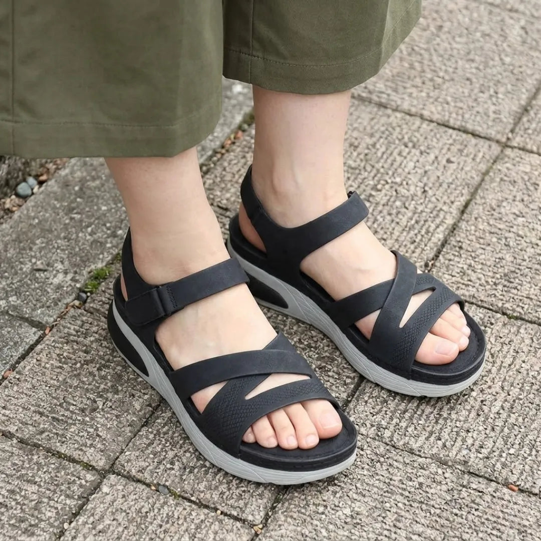 Comfortable women's sandals, adjustable design for arch support & foot relief, perfect for summer.