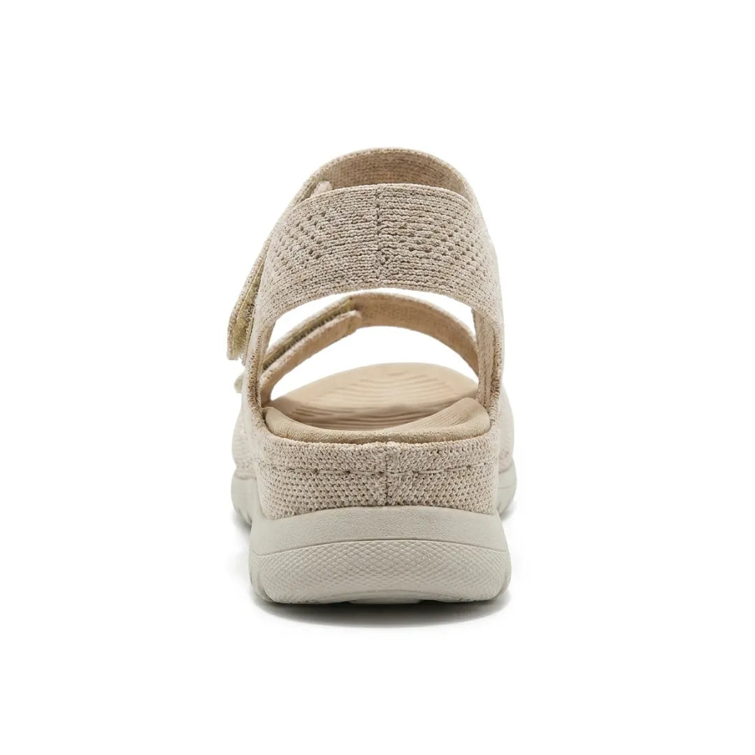 Open-toe women's sandals, adjustable for a perfect fit, ideal walking shoes with arch support.