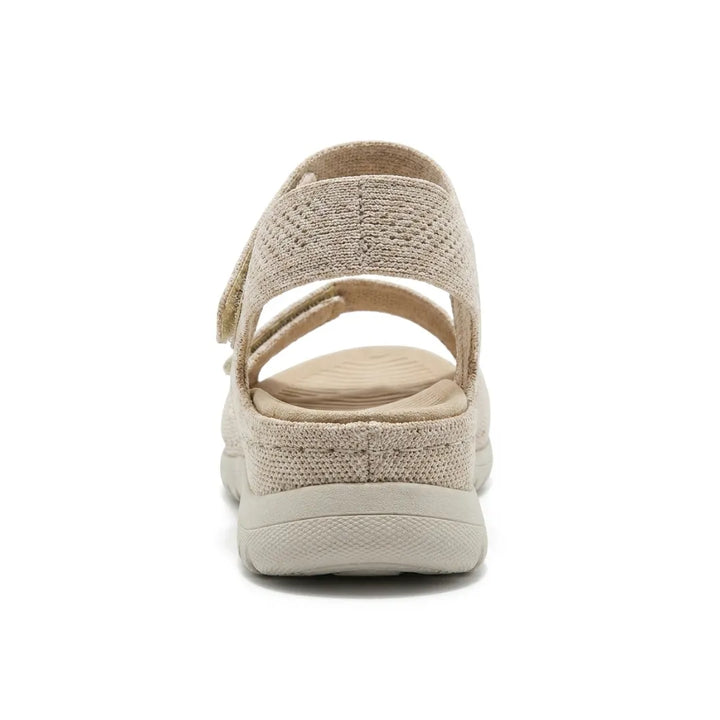 Open-toe women's sandals, adjustable for a perfect fit, ideal walking shoes with arch support.