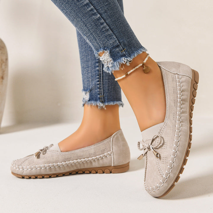 Stylish women's comfort loafers with orthopedic features, wide fit, and soft cushioning.