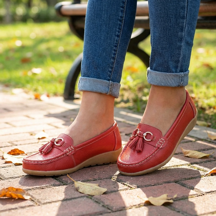 Elegant women's orthopedic loafers with arch support and cushioning for all-day comfort.
