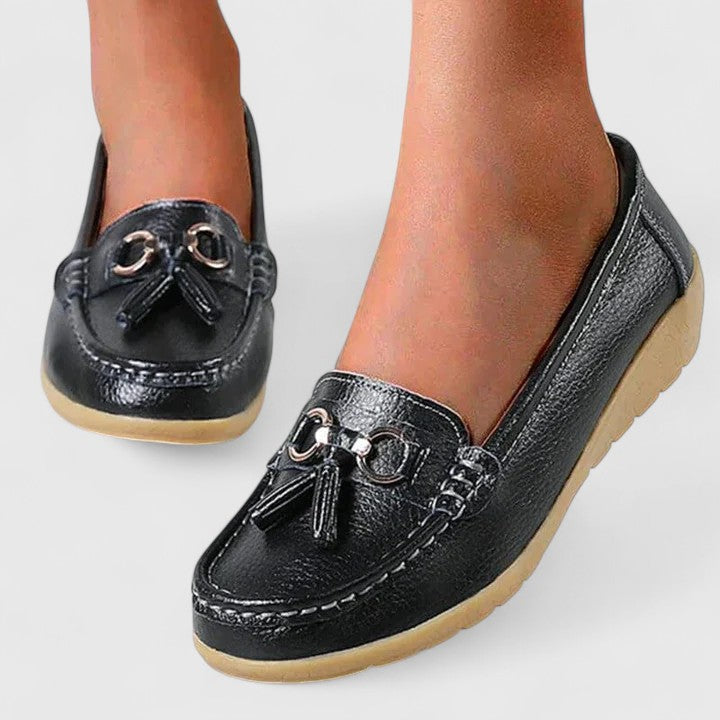 Comfortable moc toe slip-on loafers for women, featuring orthopedic cushioning and arch support.
