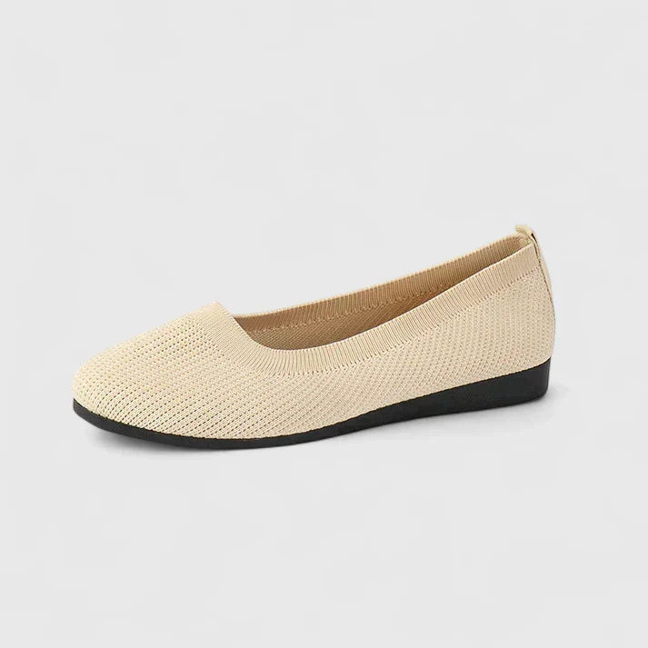 Women's orthopedic slip-on shoes for posture correction and pain relief. Comfortable arch support for walking.