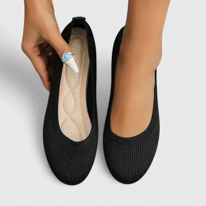 Lightweight women's orthopedic slip-on shoes, perfect for casual wear, ensuring comfort and posture alignment.