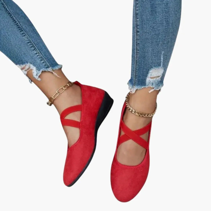 Casual women's slip-on walking shoes featuring cushioned orthopedic support and a comfortable non-slip sole.