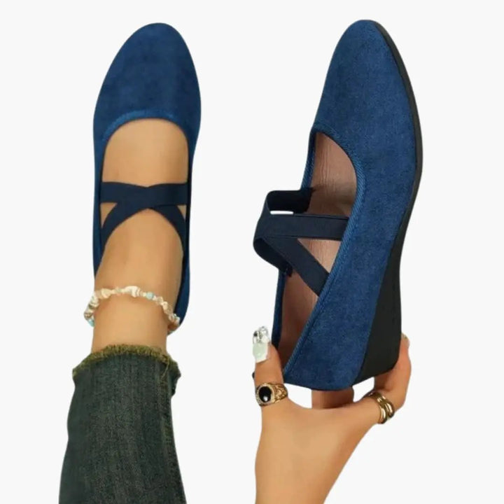 Everyday women's orthopedic slip-on shoes, offering arch support, cushioned comfort, and non-slip walking stability.